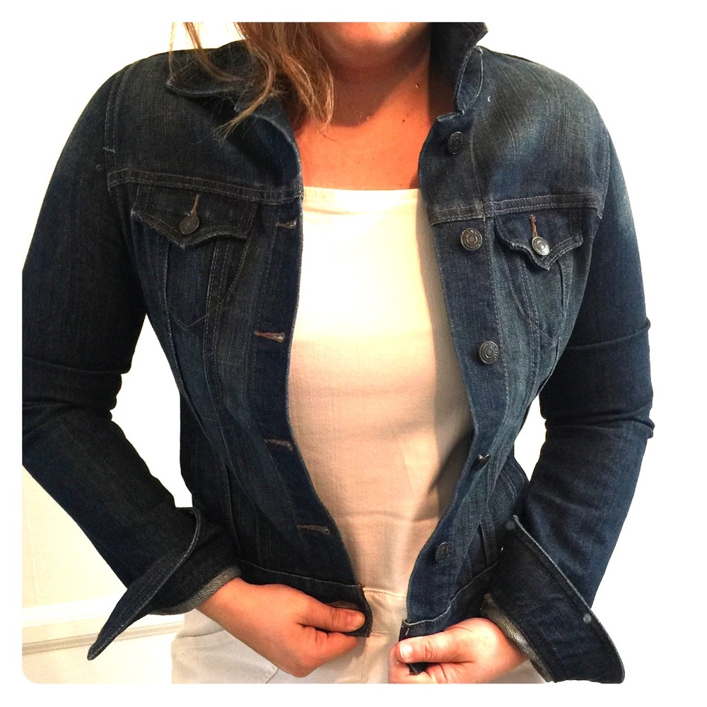 Perfect denim jacket! Old Navy size S great cond!